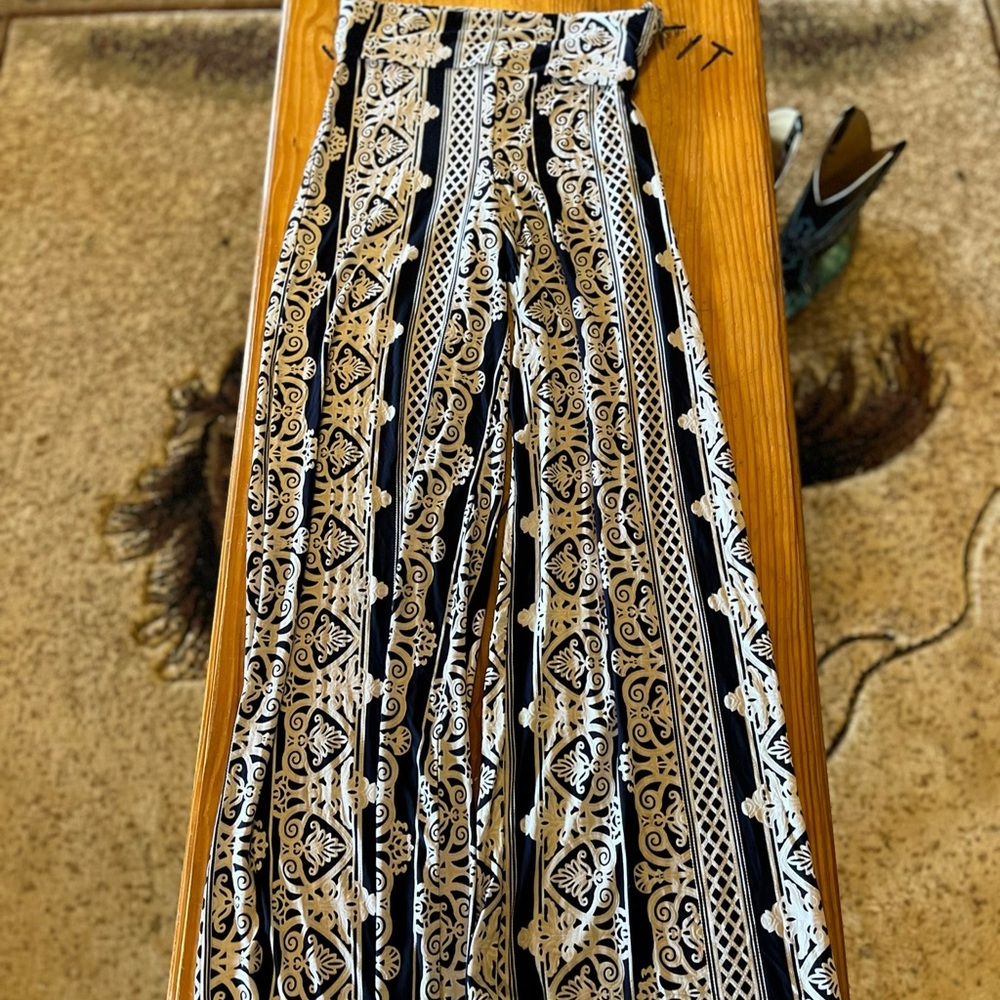 Elegant Black and White Patterned Skirt